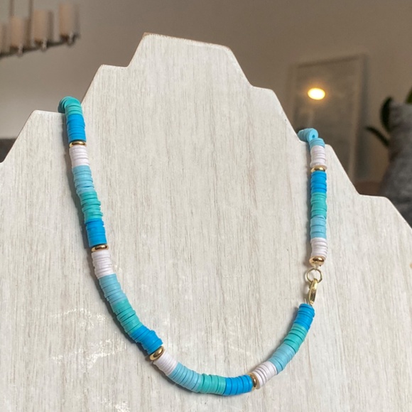 Blue beaded necklace - Picture 2 of 2